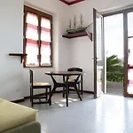 La Casa Dei Nonni Tatil Evi Lerici